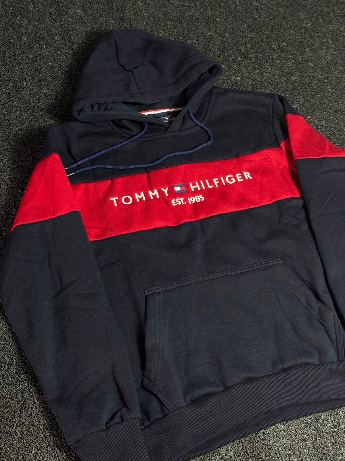 Moletom Canguru Tommy Hilfiger Masculino Azul-marinho — Conforto e Estilo