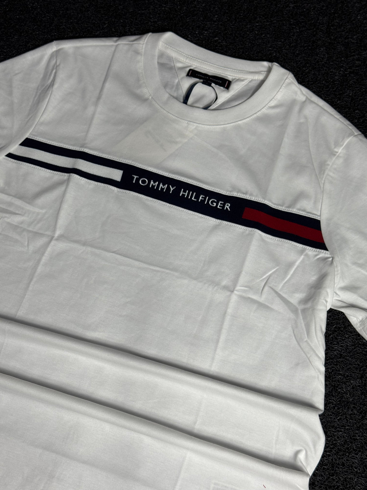 Camisa Tommy Masculina Branca — Estilo Casual