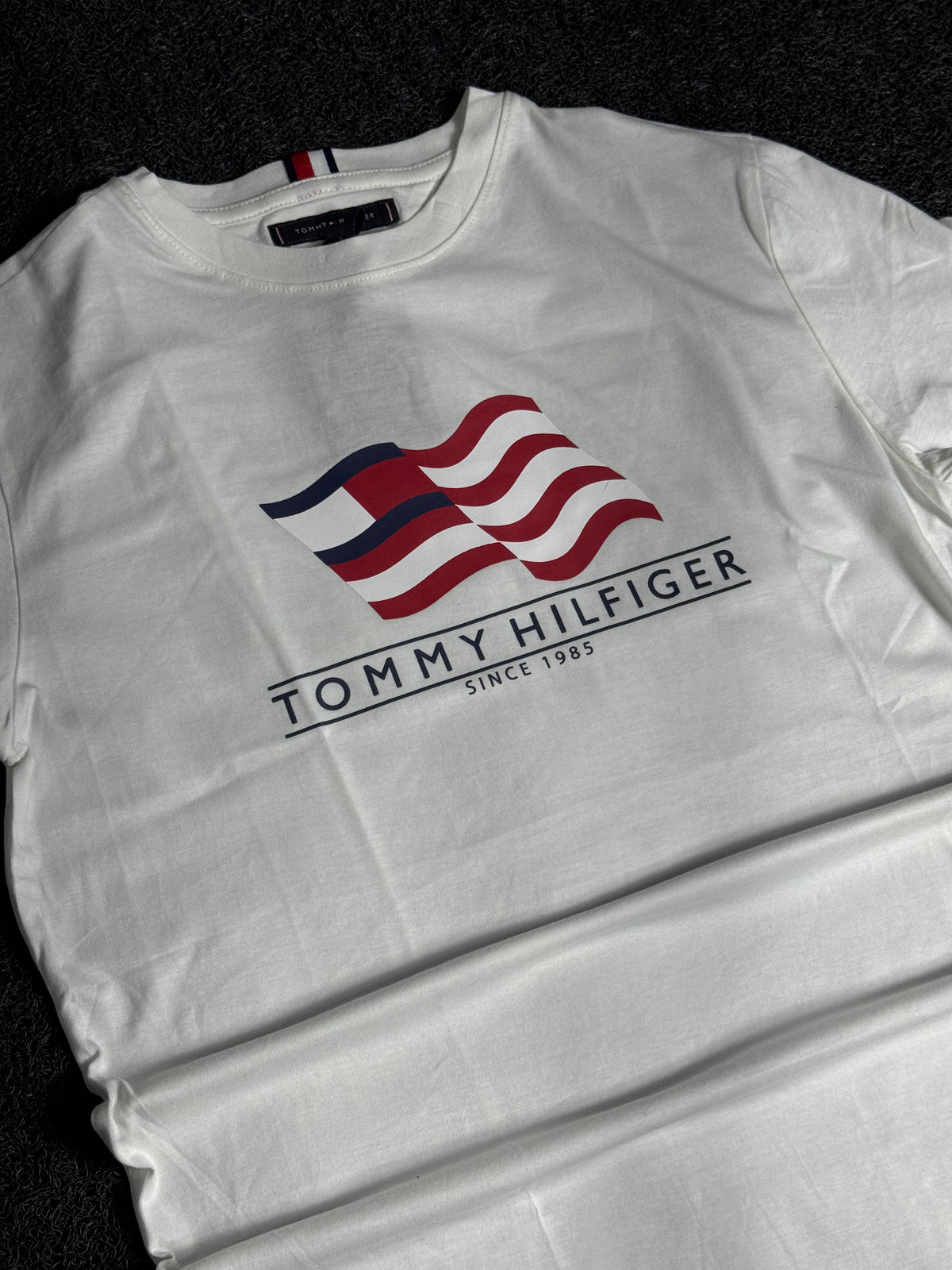 Camisa Tommy Hilfiger Masculina Branca — Estilo Casual