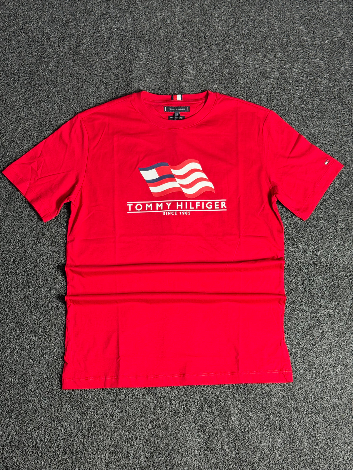 Camisa Tommy Hilfiger Masculina Vermelha — Estilo Casual