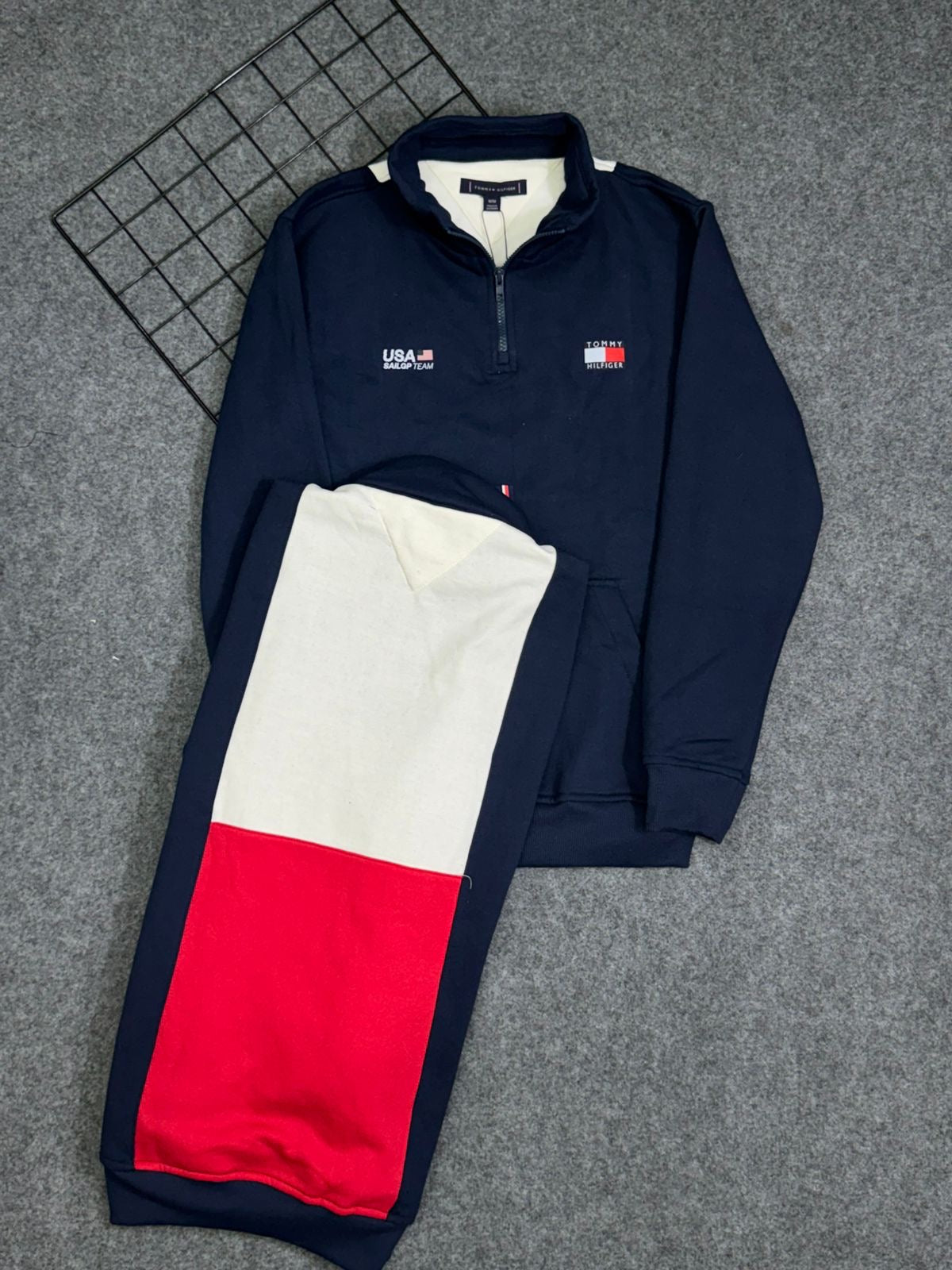 Moletom Meio Zíper Tommy Hilfiger Masculino Vermelha — Conforto e Estilo