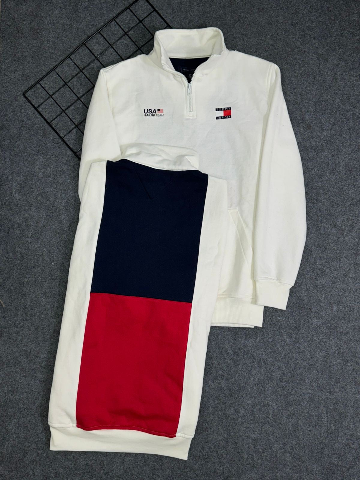 Moletom Meio Zíper Tommy Hilfiger Masculino Off-white — Conforto e Estilo