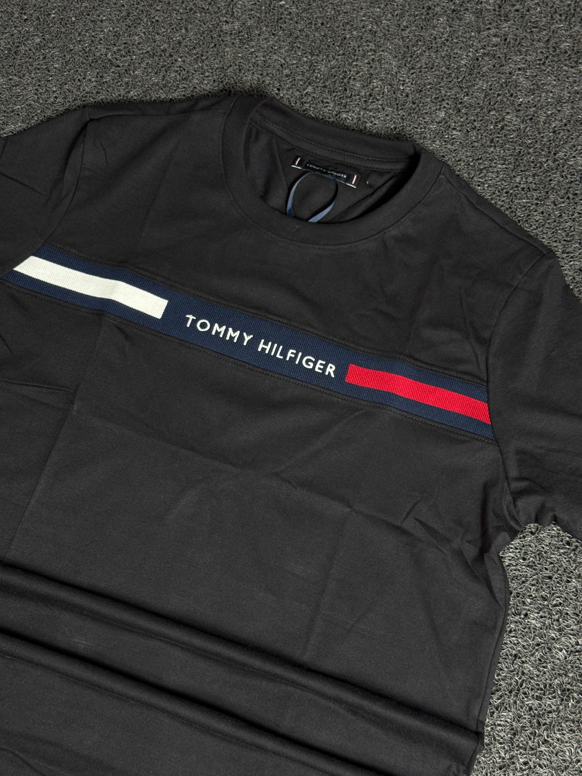 Camisa Tommy Hilfiger Masculina Preta — Estilo Casual