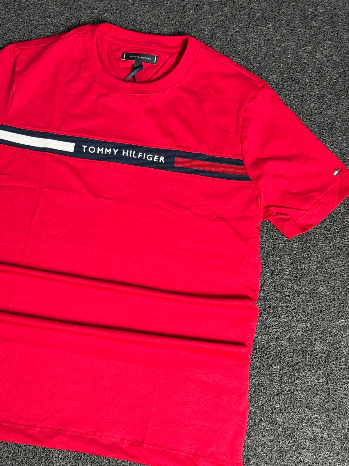 Camisa Tommy Hilfiger Masculina Vermelha — Estilo Casual